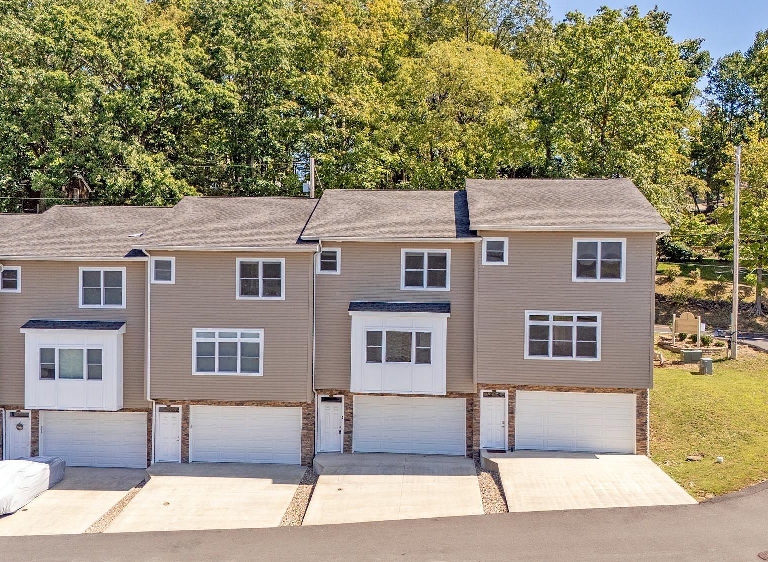 102 Pasture Ln Morgantown, WV 26505 - Thumbnail 3