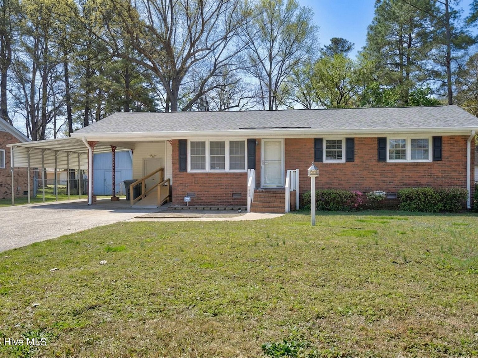 637 Clayton St Rocky Mount, NC 27803 - Thumbnail 3