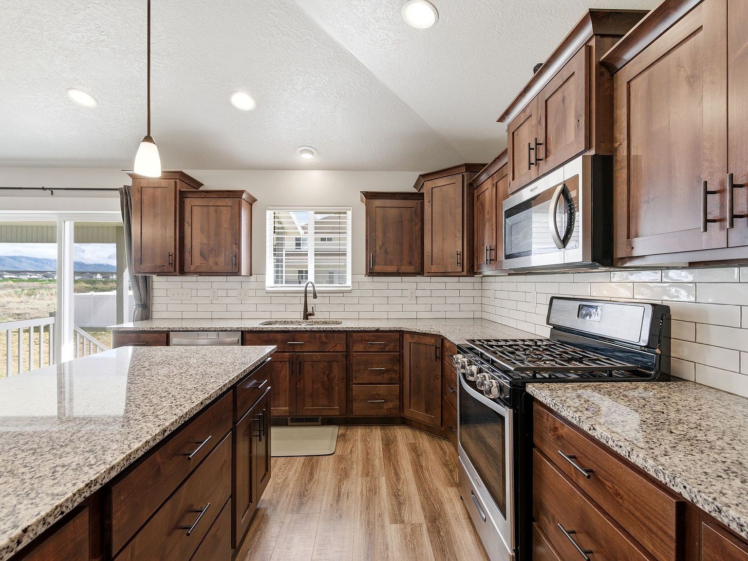 2267 W 2855 S West Haven, UT 84401 - Thumbnail 3