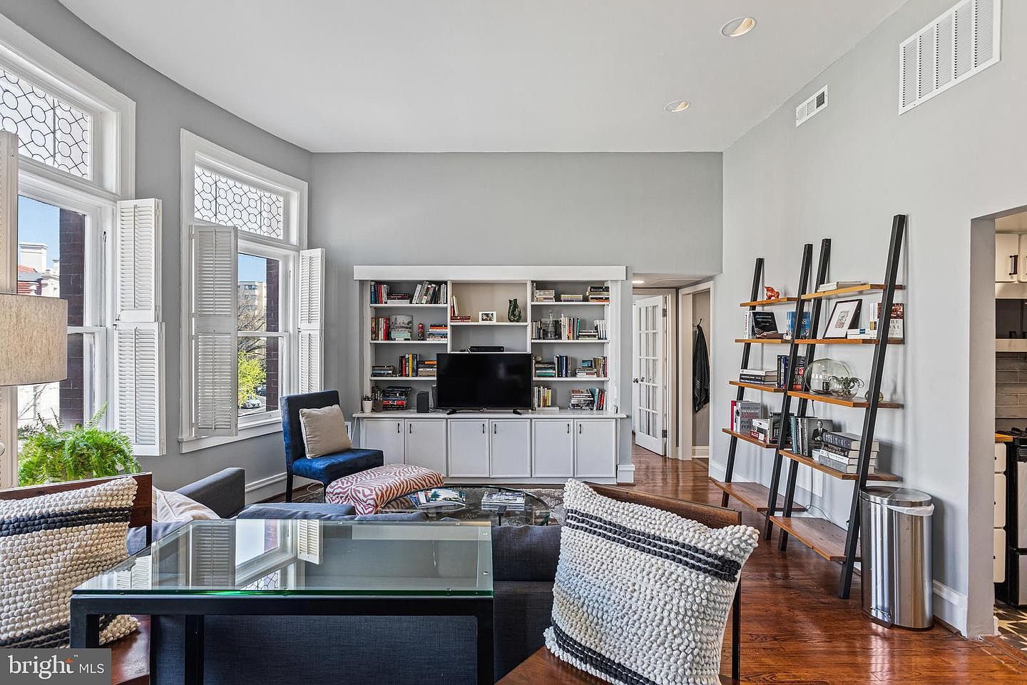 1740 New Hampshire Ave NW APT F Washington, DC 20009 - Thumbnail 3