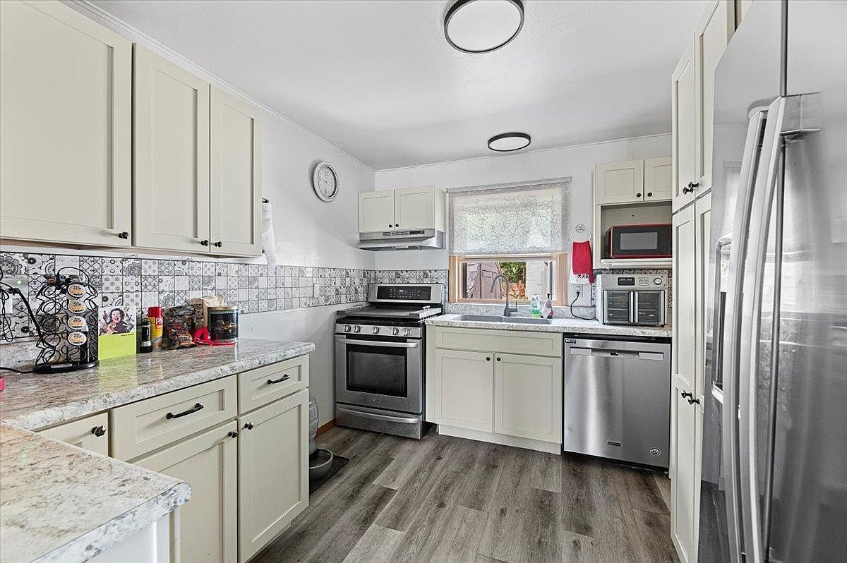 830 S Chicago St Hot Springs, SD 57747 - Thumbnail 3