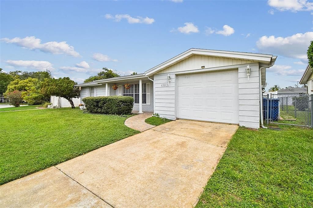 7841 Datura Ln New Port Richey, FL 34653 - Thumbnail 3