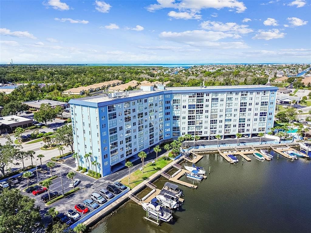 4939 Floramar Ter APT 511 New Port Richey, FL 34652 - Thumbnail 3