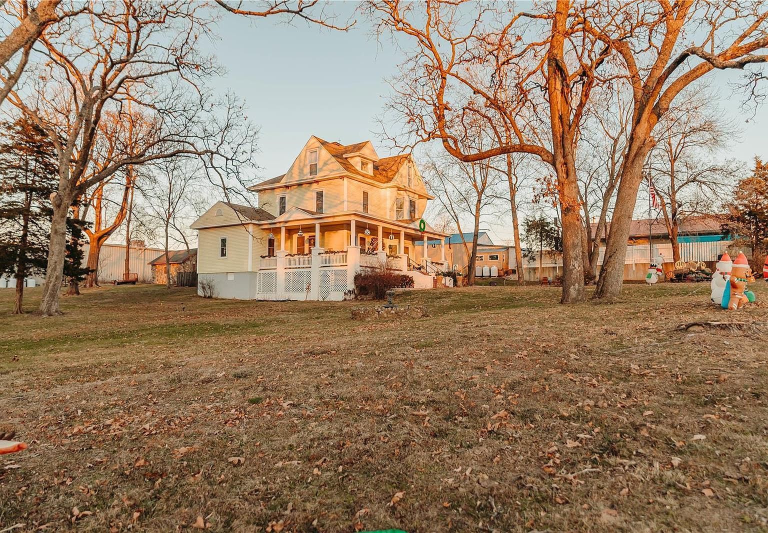 104 W 3rd St Dixon, MO 65459 - Thumbnail 3