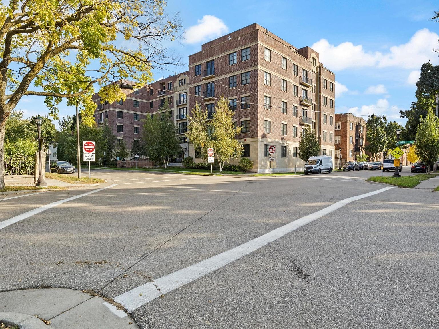 370 Marshall Ave APT 301 Saint Paul, MN 55102 - Thumbnail 3