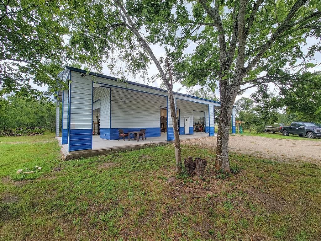 403 Beaver Lndg Caldwell, TX 77836 - Thumbnail 3
