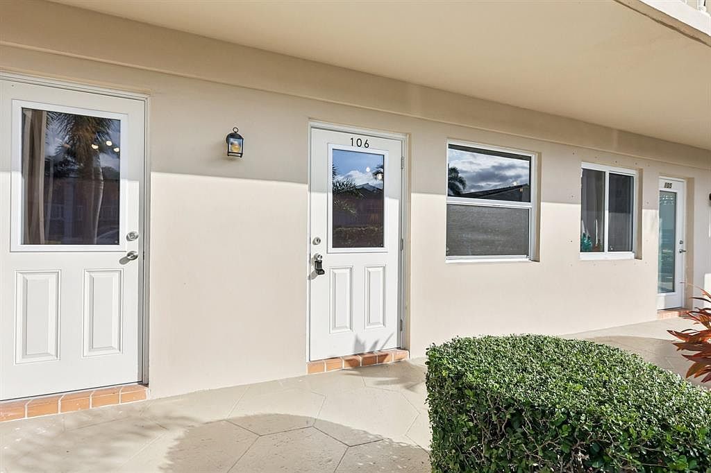 2131 NE 42nd Ct APT 106E Lighthouse Pt, FL 33064 - Thumbnail 3