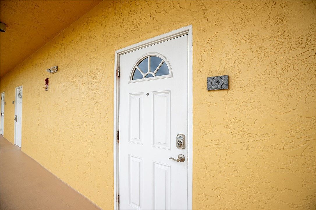 1550 S Ocean Dr APT A4 Fort Pierce, FL 34949 - Thumbnail 3