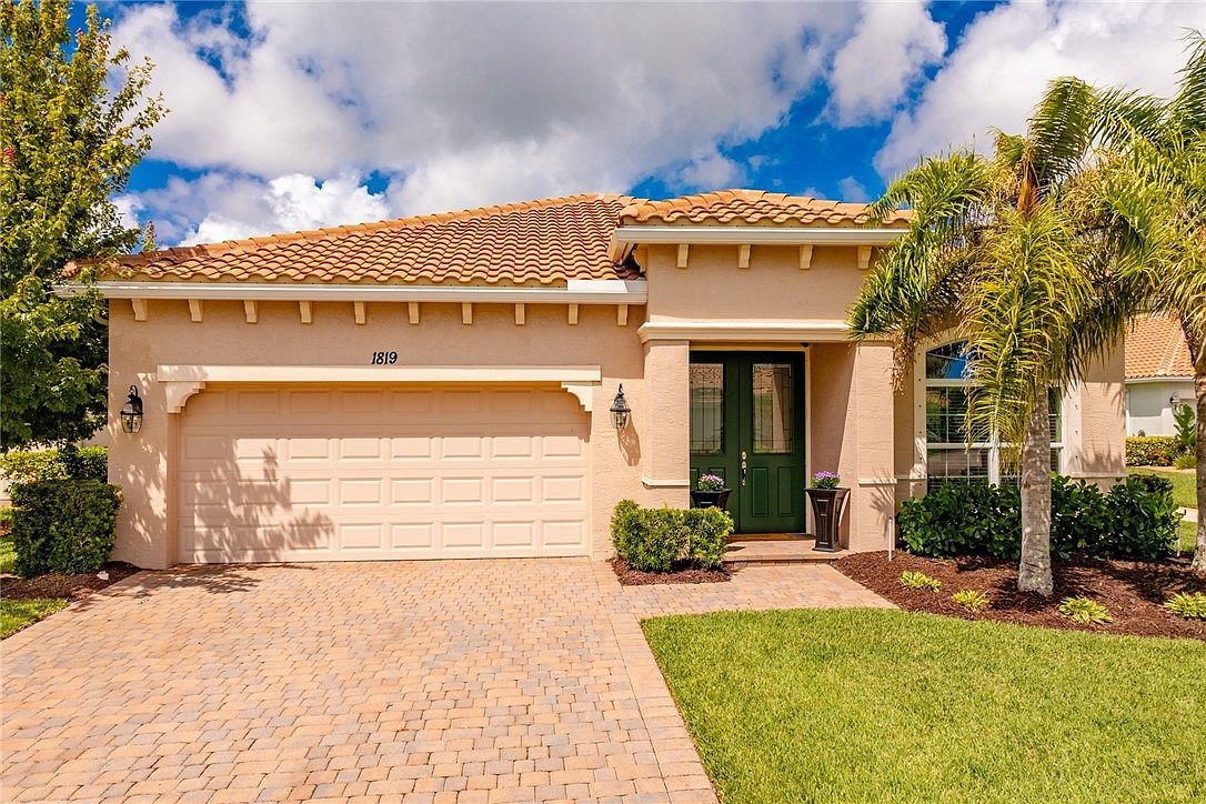 1819 Berkshire Cir SW Vero Beach, FL 32968 - Thumbnail 3