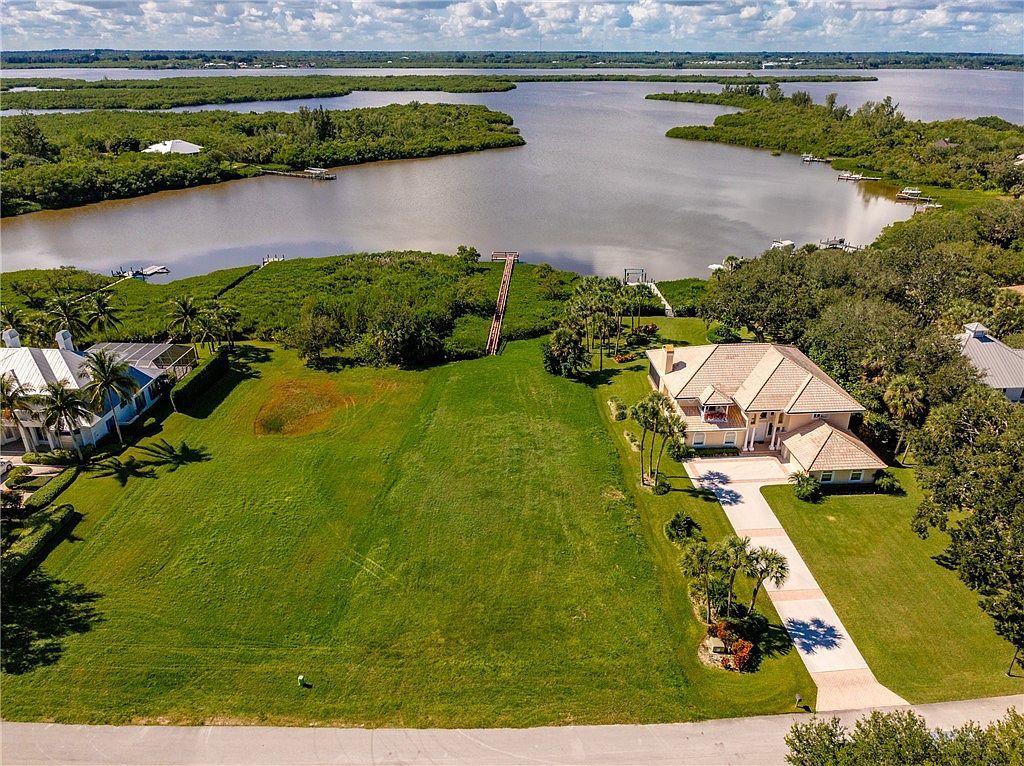 8615 Seacrest Dr Vero Beach, FL 32963 - Thumbnail 3