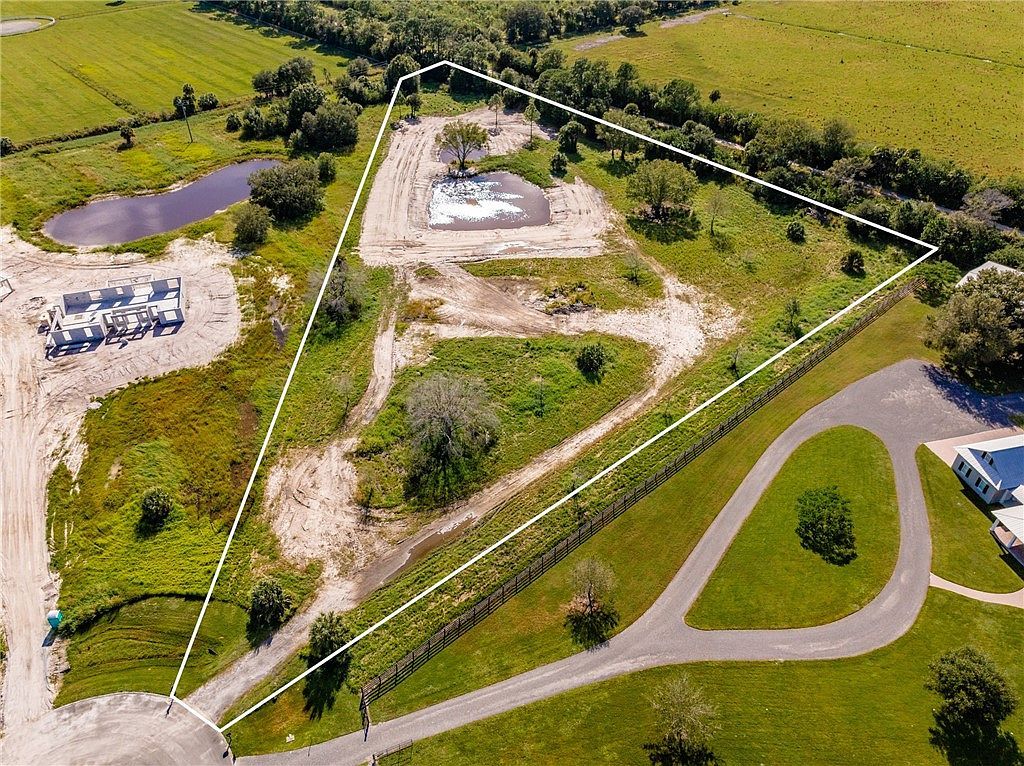 7355 Andrews Pl SW Vero Beach, FL 32968 - Thumbnail 3