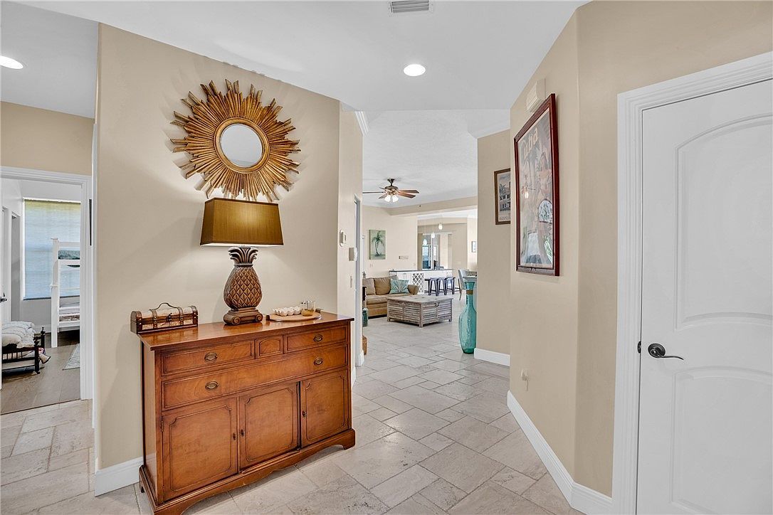 1701 Gulfstream Ave APT 719 Fort Pierce, FL 34949 - Thumbnail 3