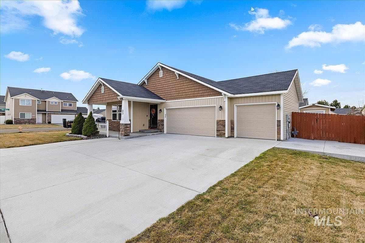 23 N Zion Park Dr Nampa, ID 83651 - Thumbnail 3