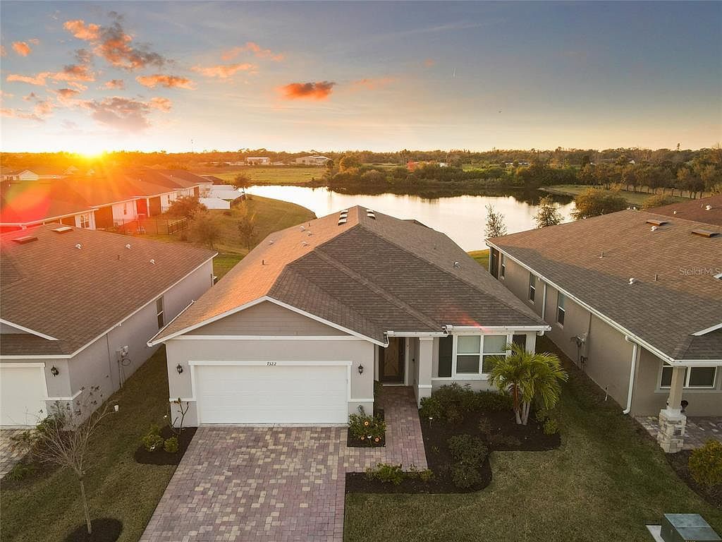 7322 34th Ct E Sarasota, FL 34243 - Thumbnail 3