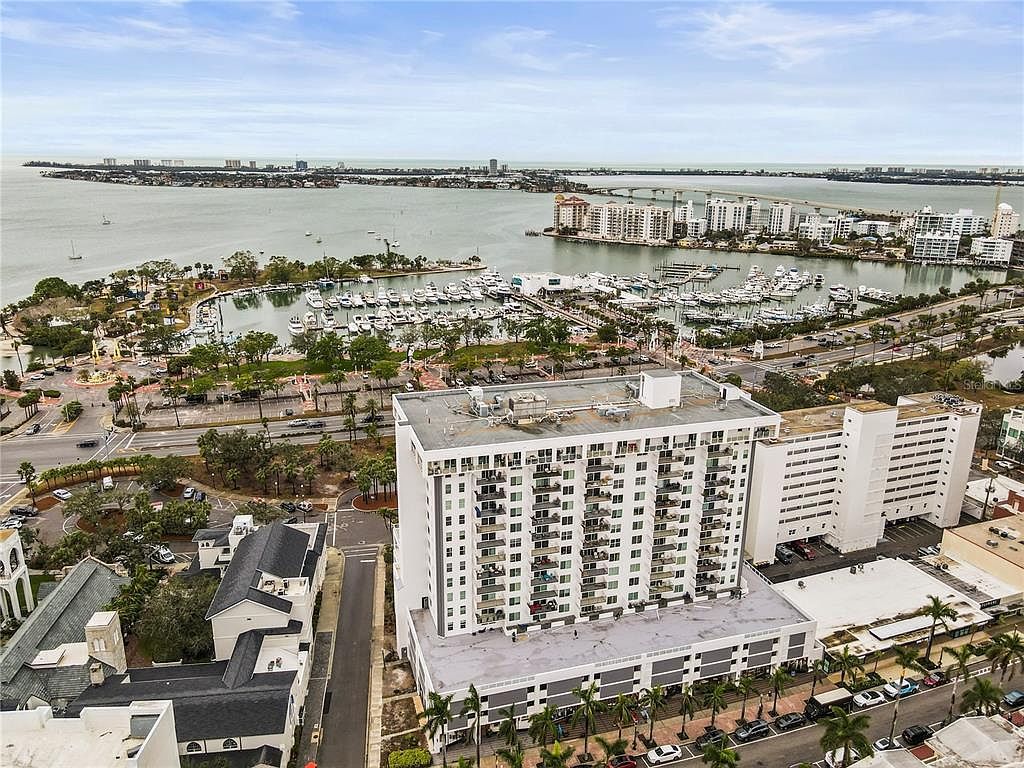 101 S Gulfstream Ave Unit 12C Sarasota, FL 34236 - Thumbnail 3