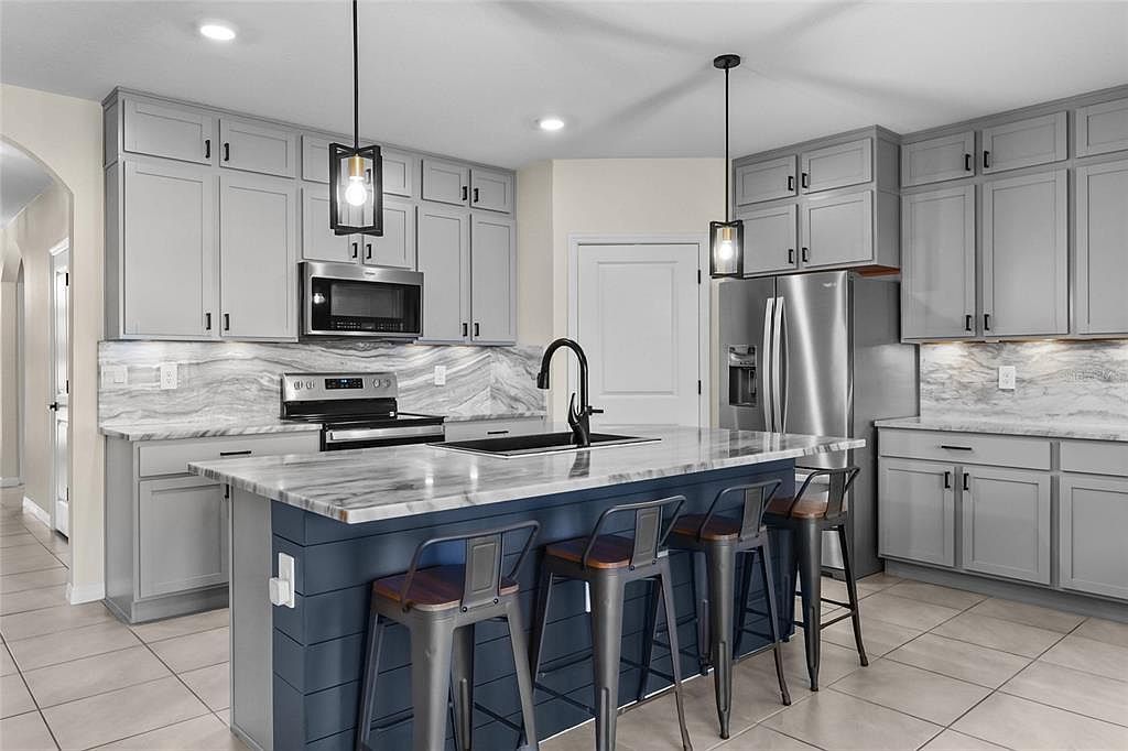 17415 Harvest Moon Way Bradenton, FL 34211 - Thumbnail 3