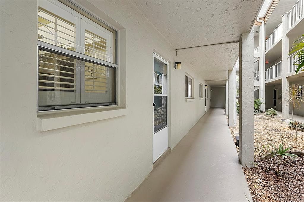 1540 Glen Oaks Dr E #B-134 Sarasota, FL 34232 - Thumbnail 3