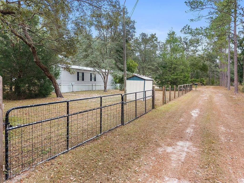 461 NE 432nd Ave Old Town, FL 32680 - Thumbnail 3