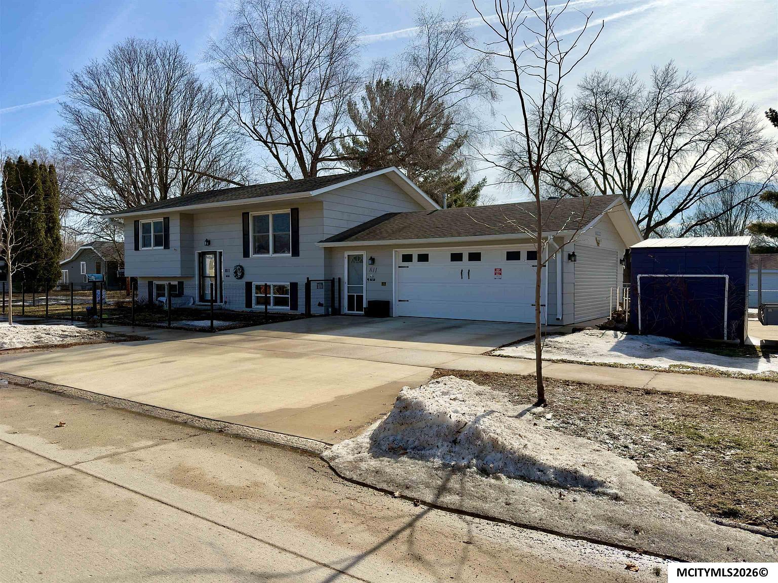 811 9th St NW Mason City, IA 50401 - Thumbnail 3