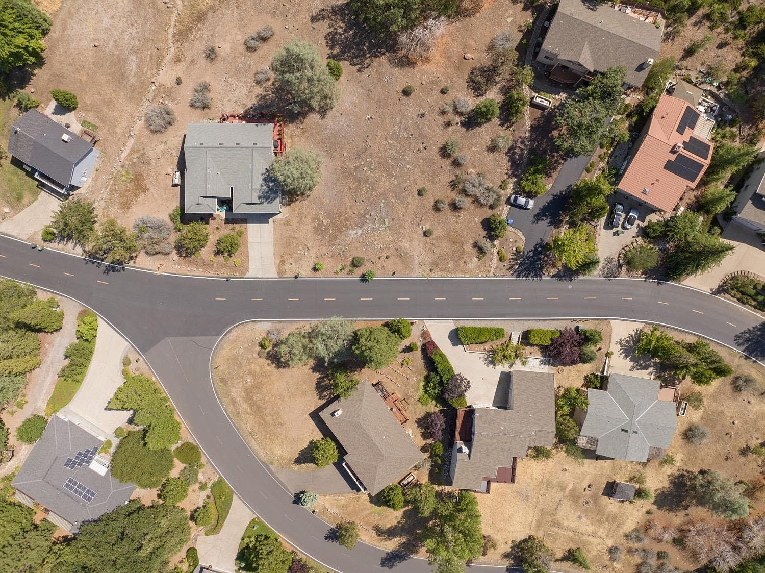 945 Dogwood Dr Murphys, CA 95247 - Thumbnail 3