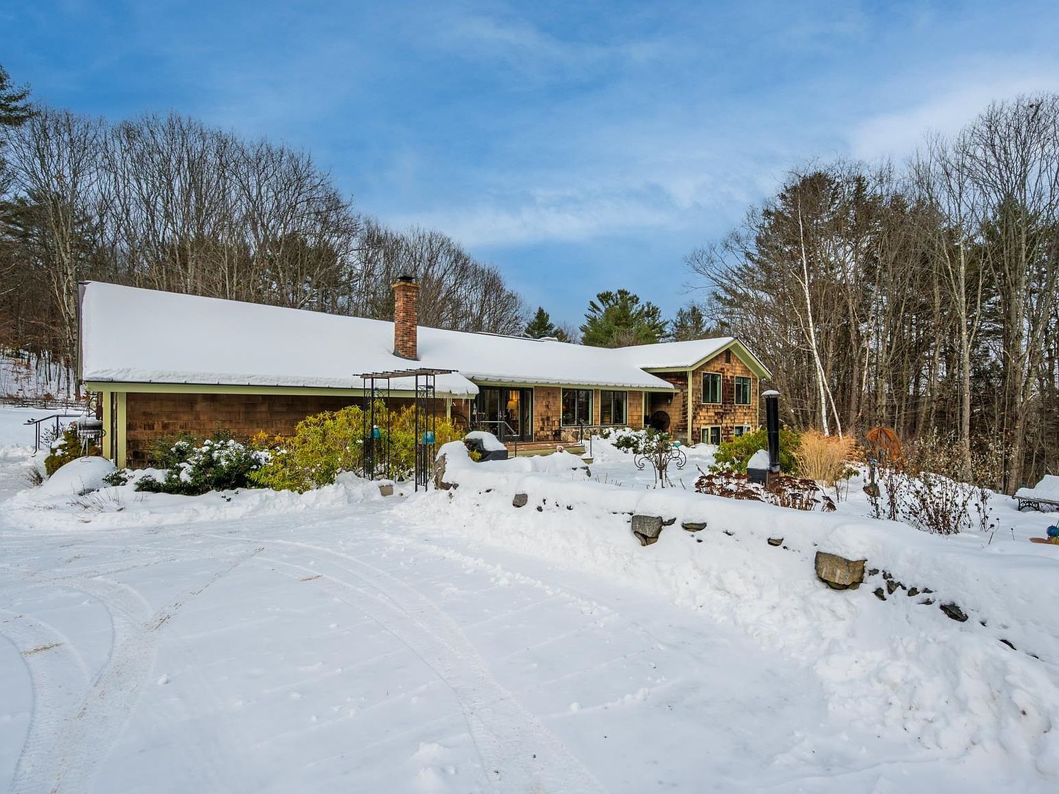 53 Elkins Rd Elkins, NH 03233 - Thumbnail 3