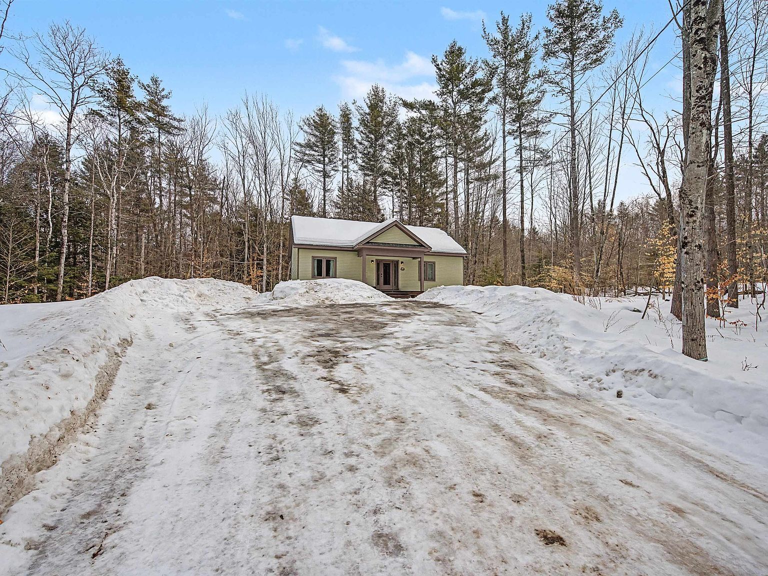 297 Nutting Rd Sunapee, NH 03782 - Thumbnail 3
