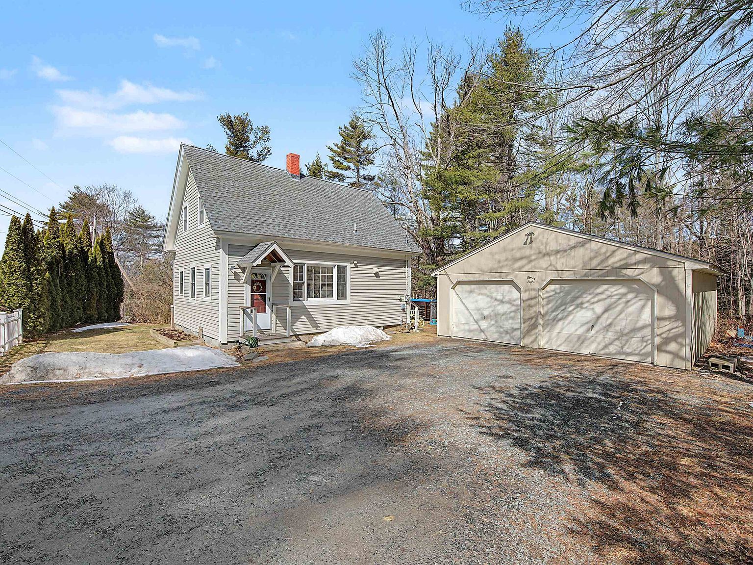 48 Bradford Rd Sunapee, NH 03782 - Thumbnail 3