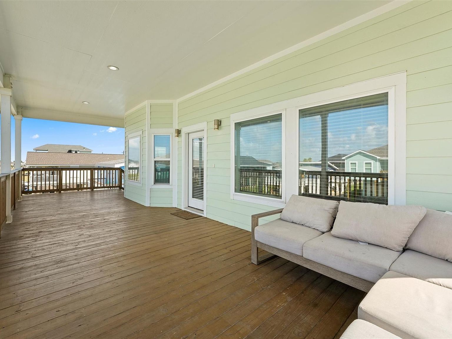 4217 Reeves Dr Galveston, TX 77554 - Thumbnail 3