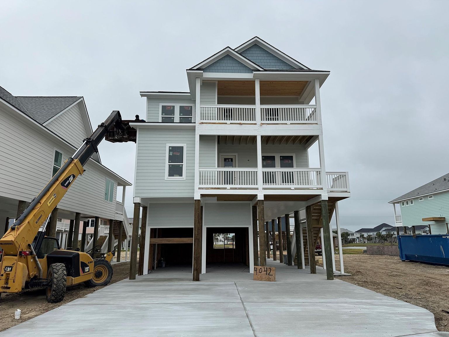 4042 Miramar Ct Galveston, TX 77554 - Thumbnail 3