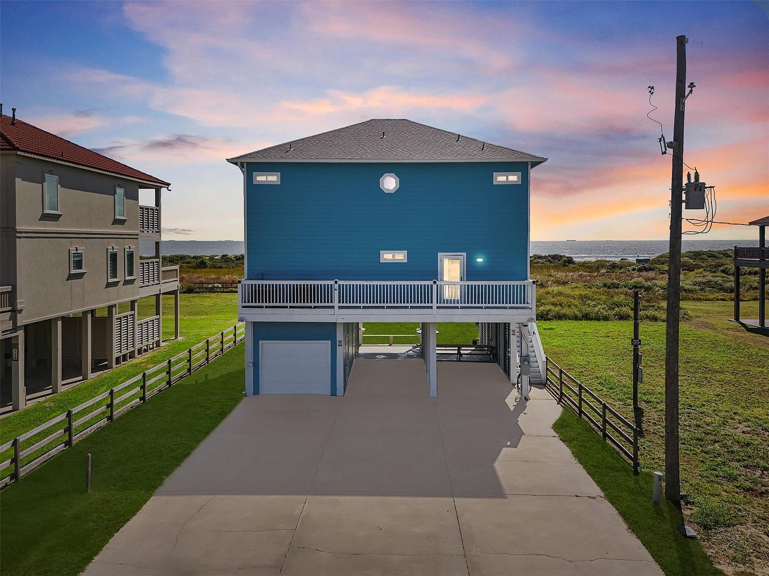 112 Ocean Shores Dr Crystal Beach, TX 77650 - Thumbnail 3