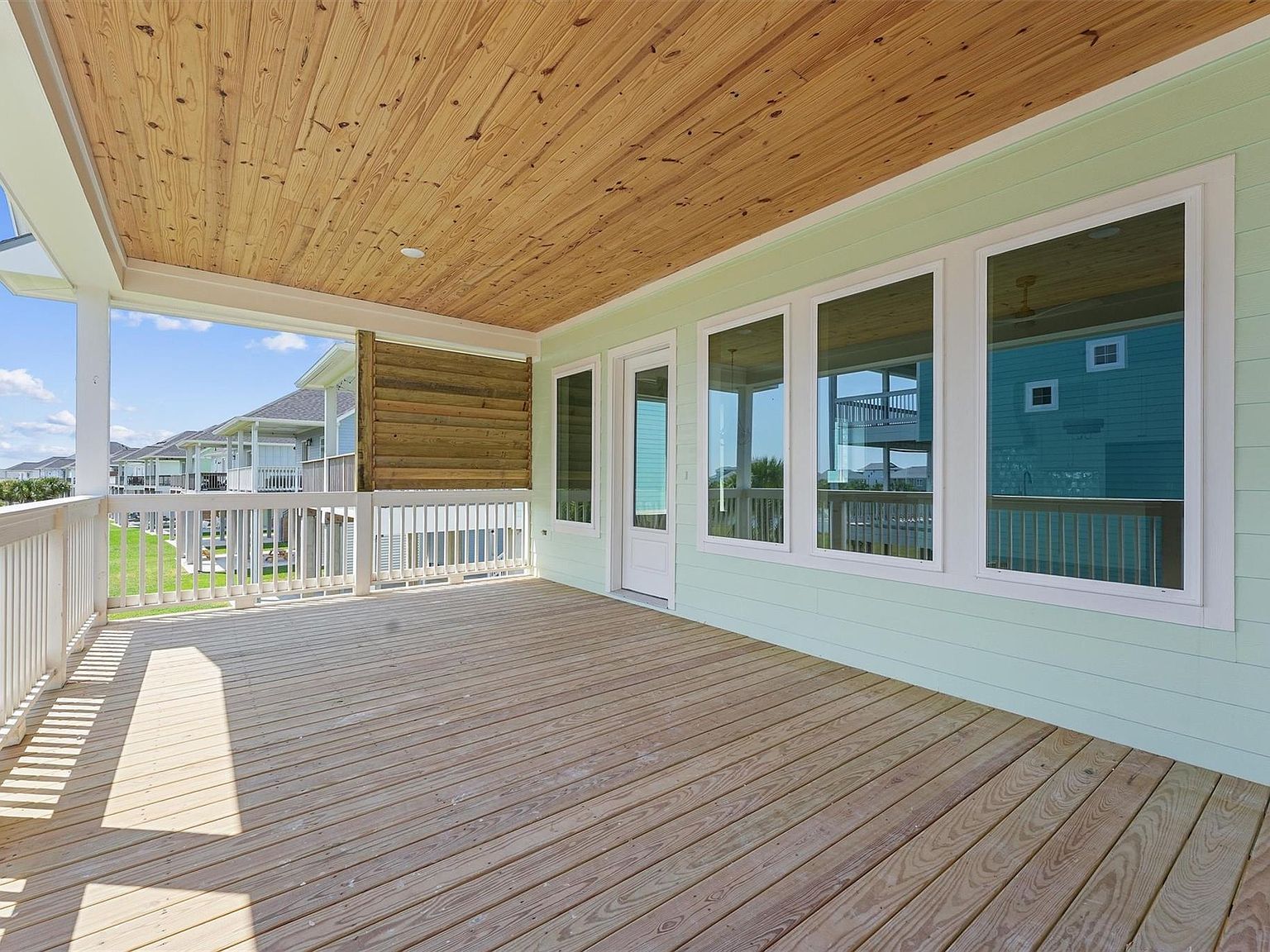 22807 Cuadro St Galveston, TX 77554 - Thumbnail 3