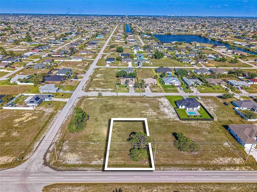 1803 Chiquita Blvd N LOT 13 Cape Coral, FL 33993 - Thumbnail 3