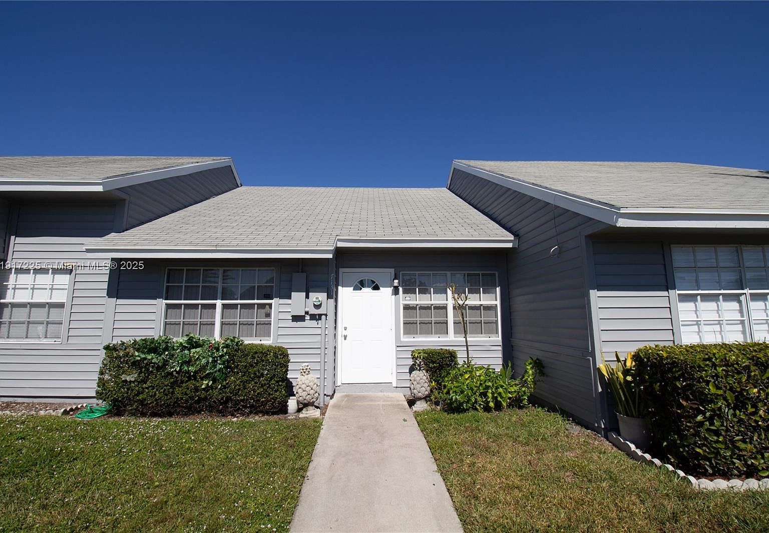 7131 Tam Oshanter Blvd North Lauderdale, FL 33068 - Thumbnail 3