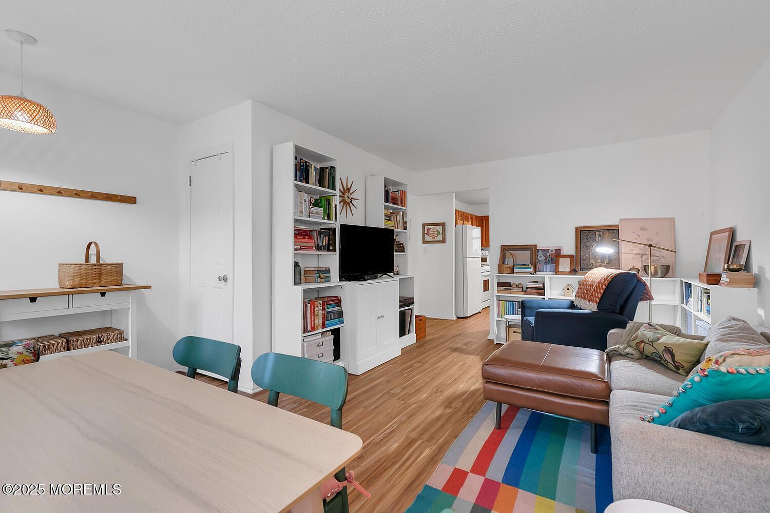 53 Farnworth Close Freehold, NJ 07728 - Thumbnail 3