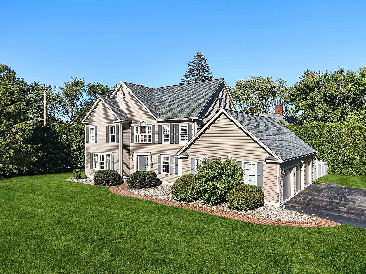 3 Playhouse Cir Hampton, NH 03842 - Thumbnail 3