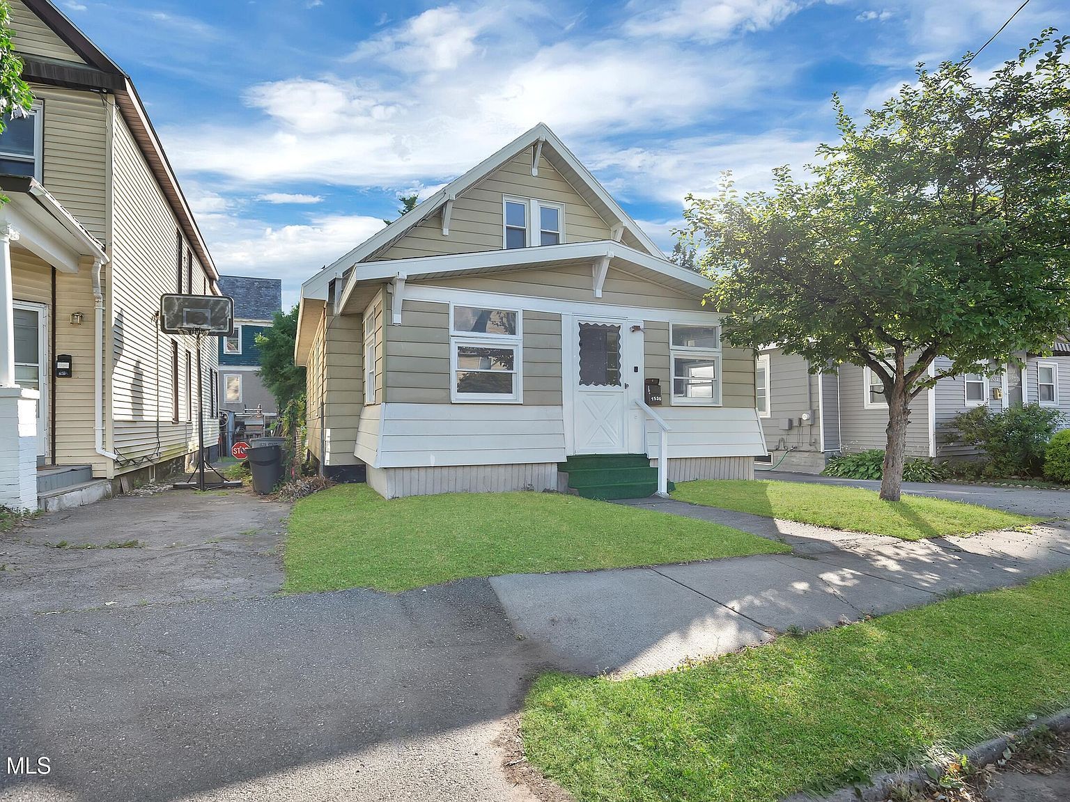 1536 State St Schenectady, NY 12304 - Thumbnail 3