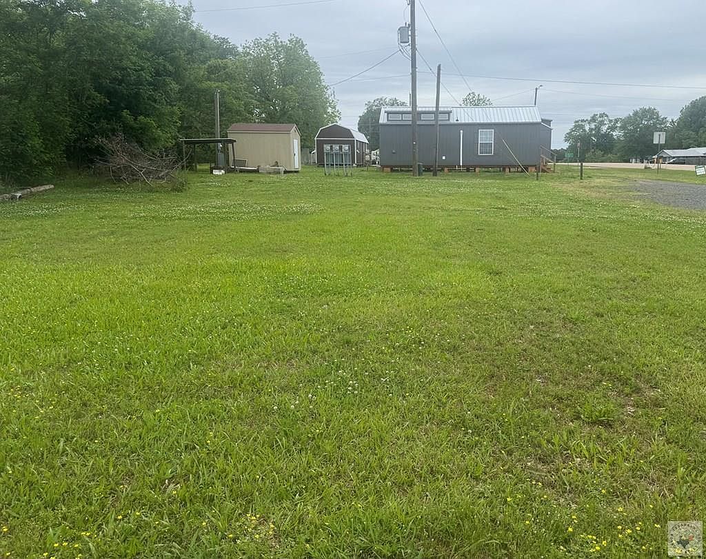Odom St Hooks, TX 75561 - Thumbnail 3