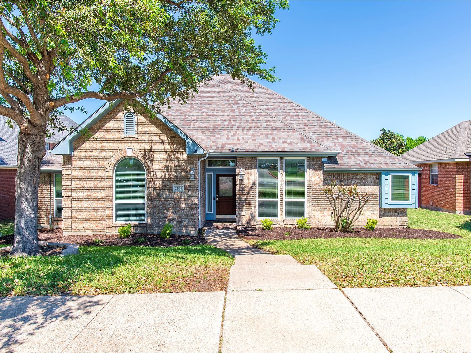 2009 Arbor Creek Dr Carrollton, TX 75010 - Thumbnail 3