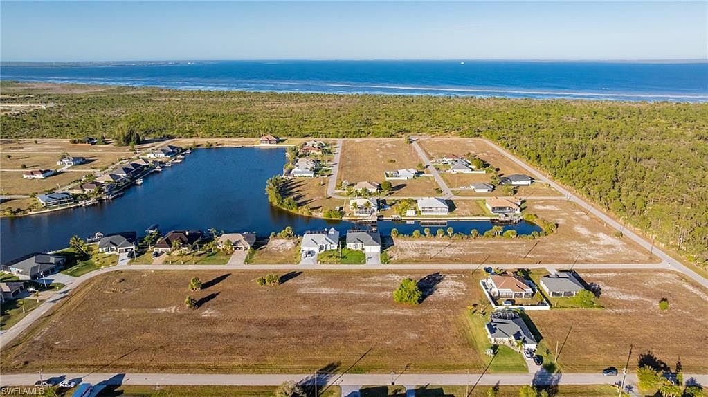 4002 NW 42nd Ave Cape Coral, FL 33993 - Thumbnail 3