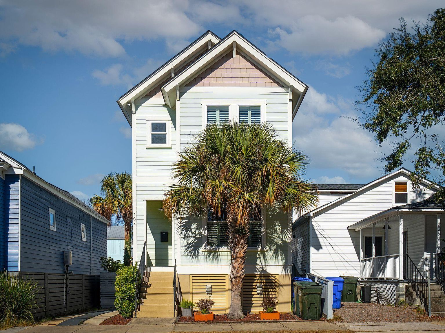 194 Fishburne St Charleston, SC 29403 - Thumbnail 3