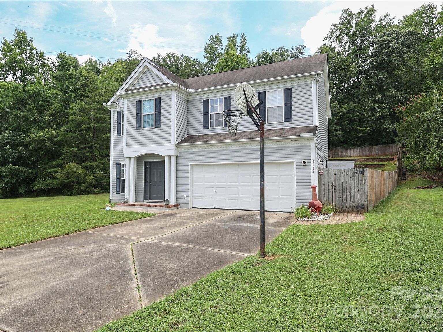 9541 Green Apple Dr Charlotte, NC 28215 - Thumbnail 3