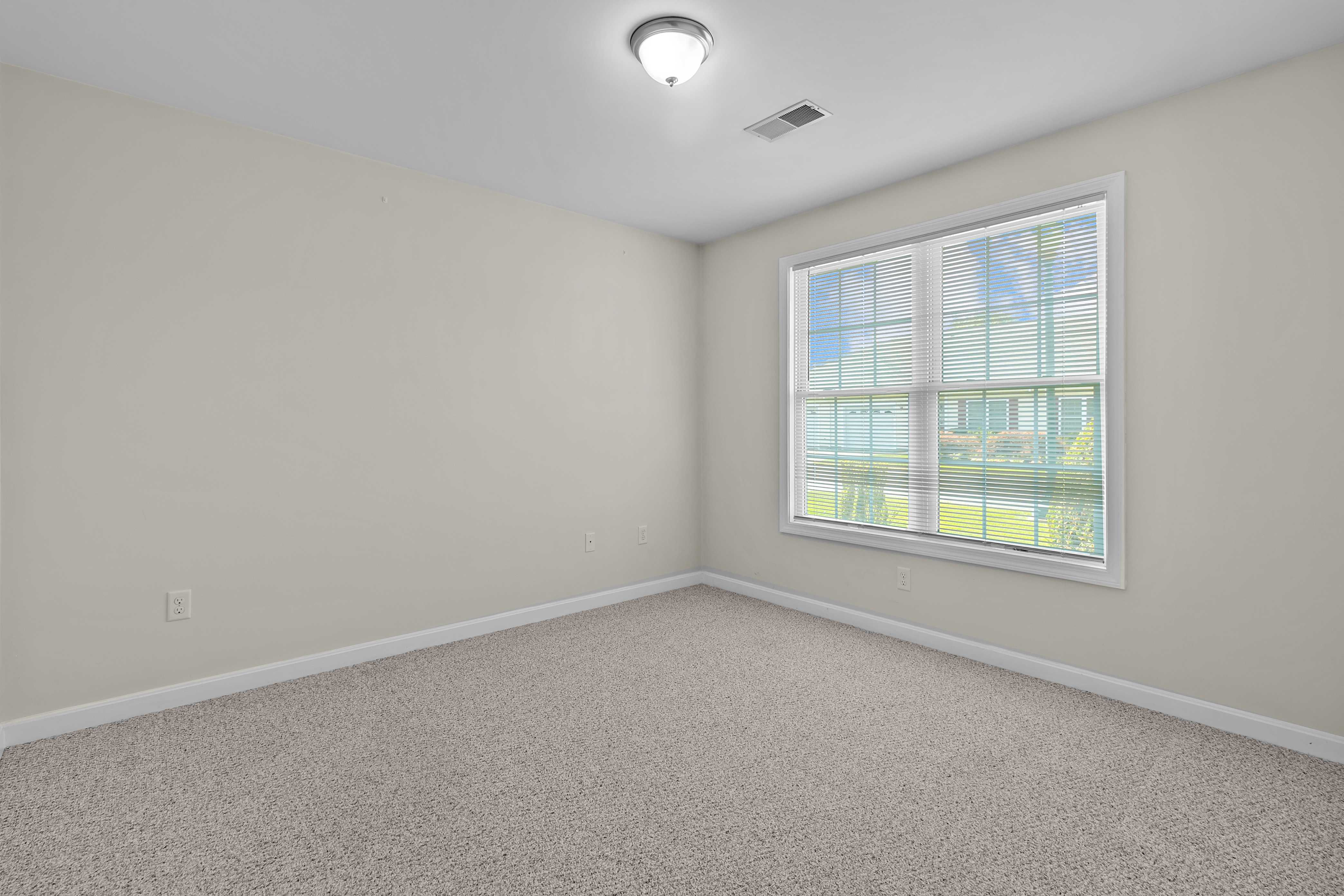 2703 Village Green Circle, Coventry, RI, USA, 2816 - Thumbnail 3