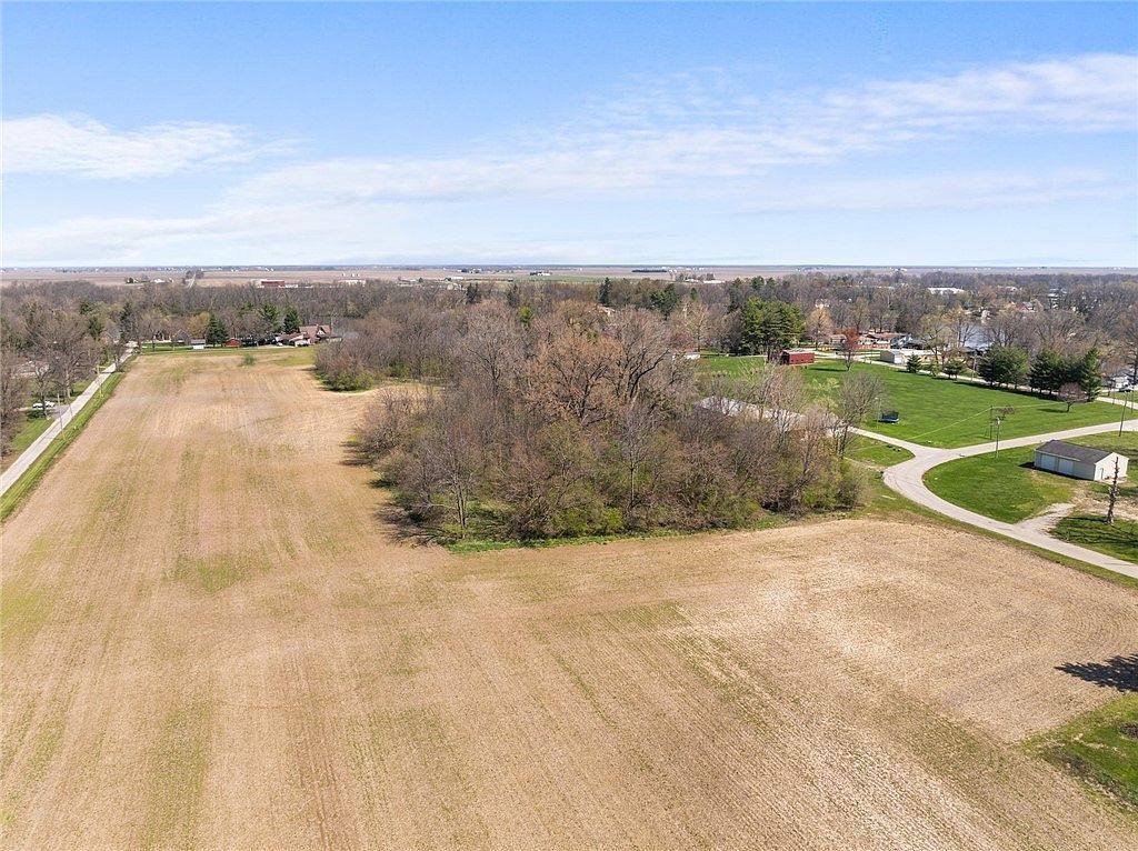 None Paris, IL 61944 - Thumbnail 3