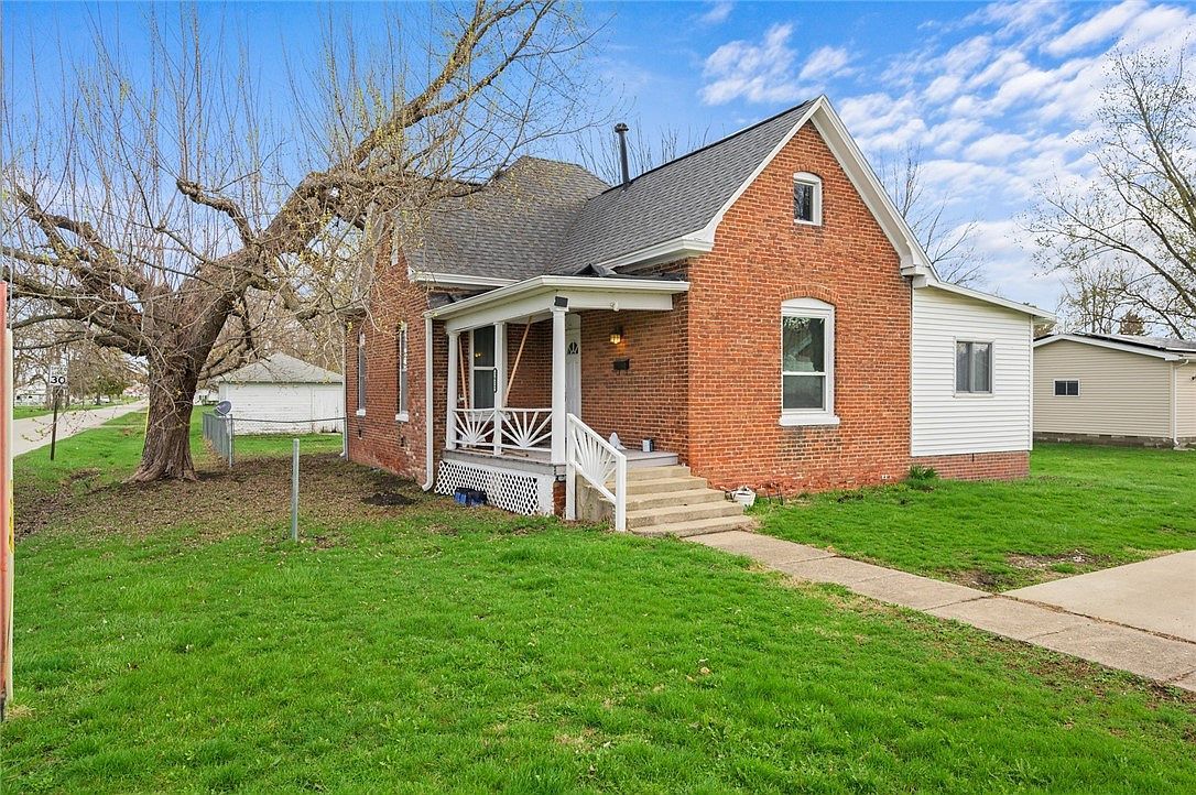 1612 S Jefferson St Paris, IL 61944 - Thumbnail 3