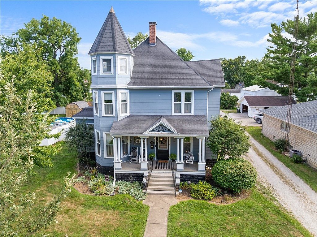 414 W Madison St Paris, IL 61944 - Thumbnail 3