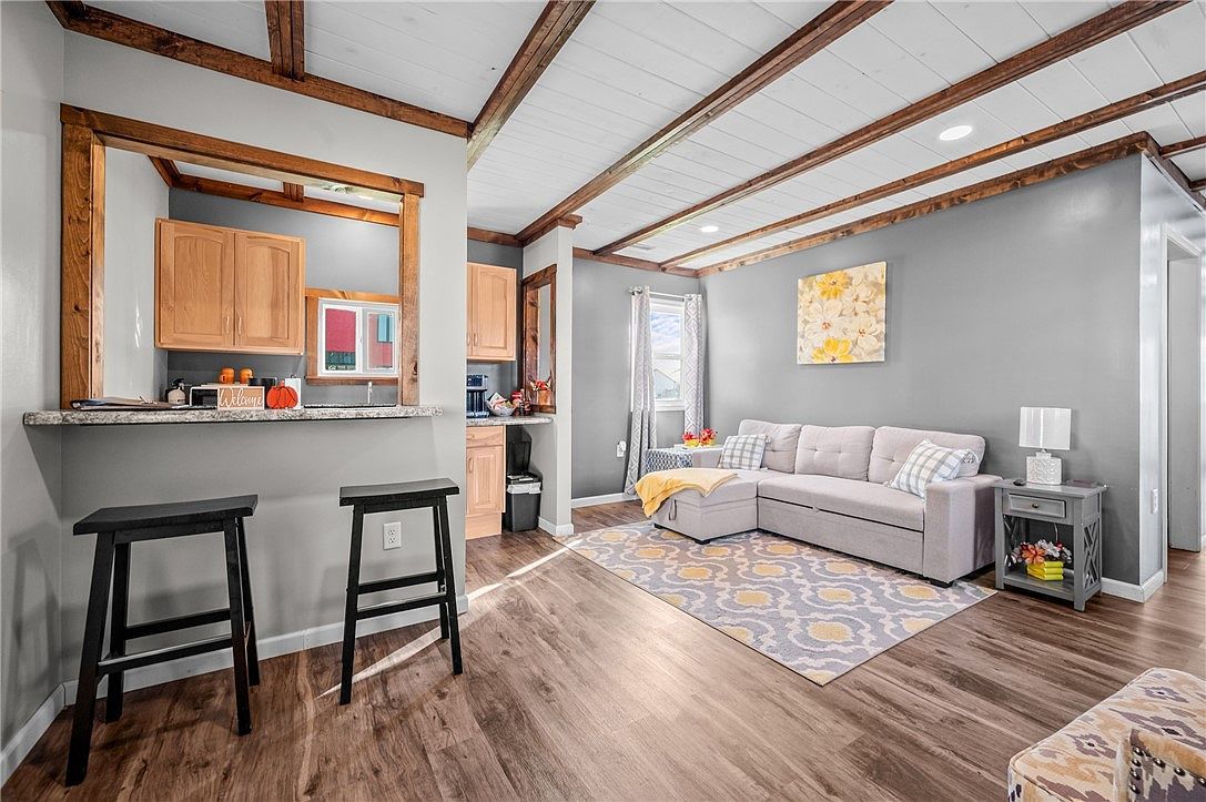 10 W Alabama Ave Casey, IL 62420 - Thumbnail 3