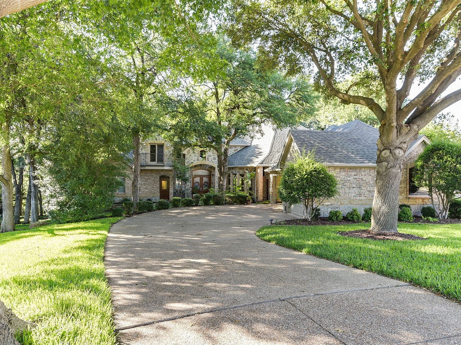 1014 Amanda Dr Mansfield, TX 76063 - Thumbnail 3