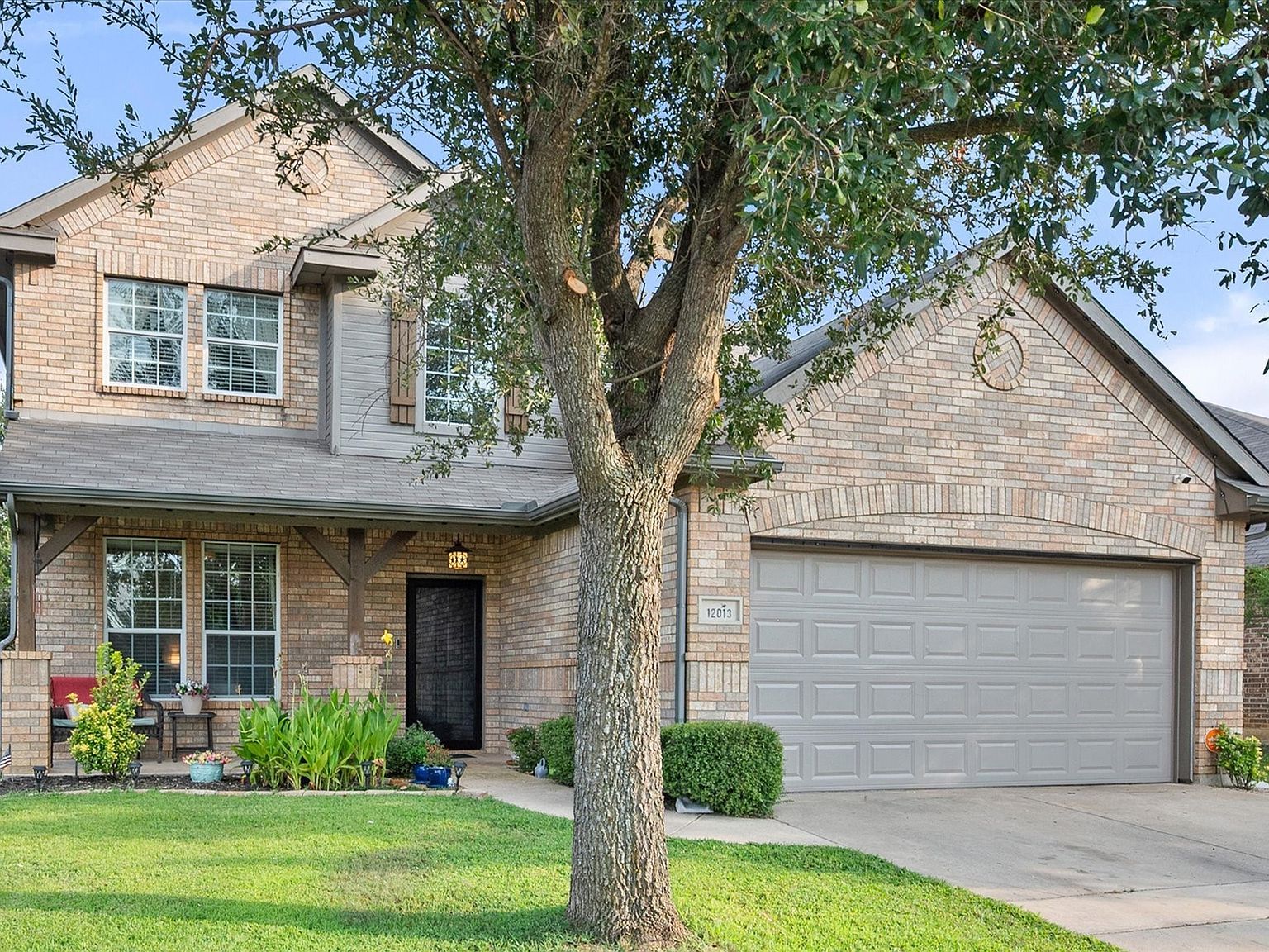 12013 Rowsley Ln Burleson, TX 76028 - Thumbnail 3