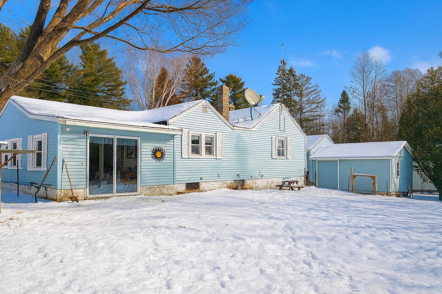 W5317 Elmwood Rd Menominee, MI 49858 - Thumbnail 3