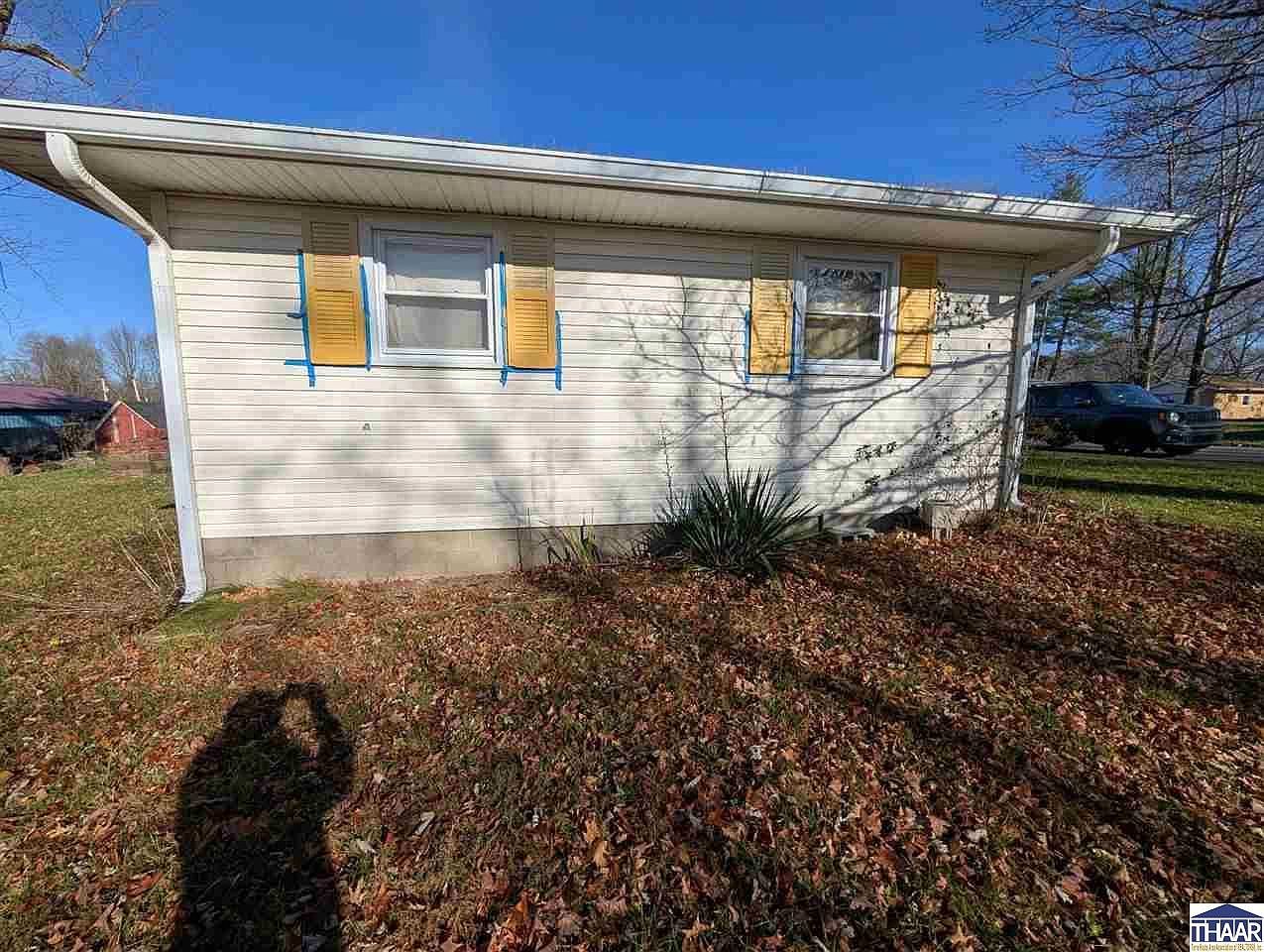 252 Hurst Ave Cloverdale, IN 46120 - Thumbnail 3